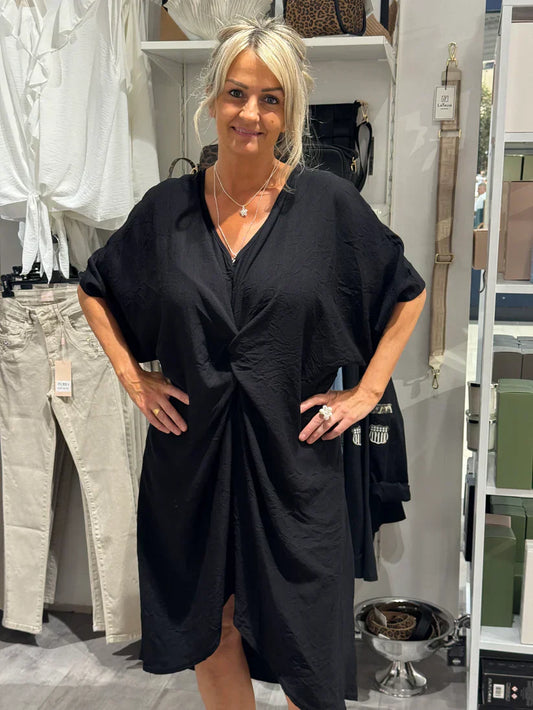 💖 Begränsad försäljning 50% rabatt💖 Kortärmad maxiklänning med knytdetalj