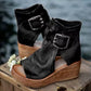 Peep-Toe Wedge Ankelstövlar med spänne