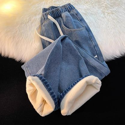 Rette denim-jeans med varmt fôr for kvinner
