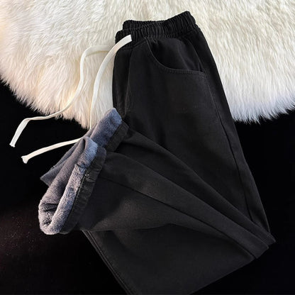 Rette denim-jeans med varmt fôr for kvinner